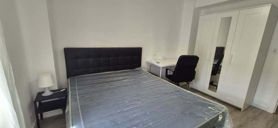 Habitación en piso de 4 habitaciones