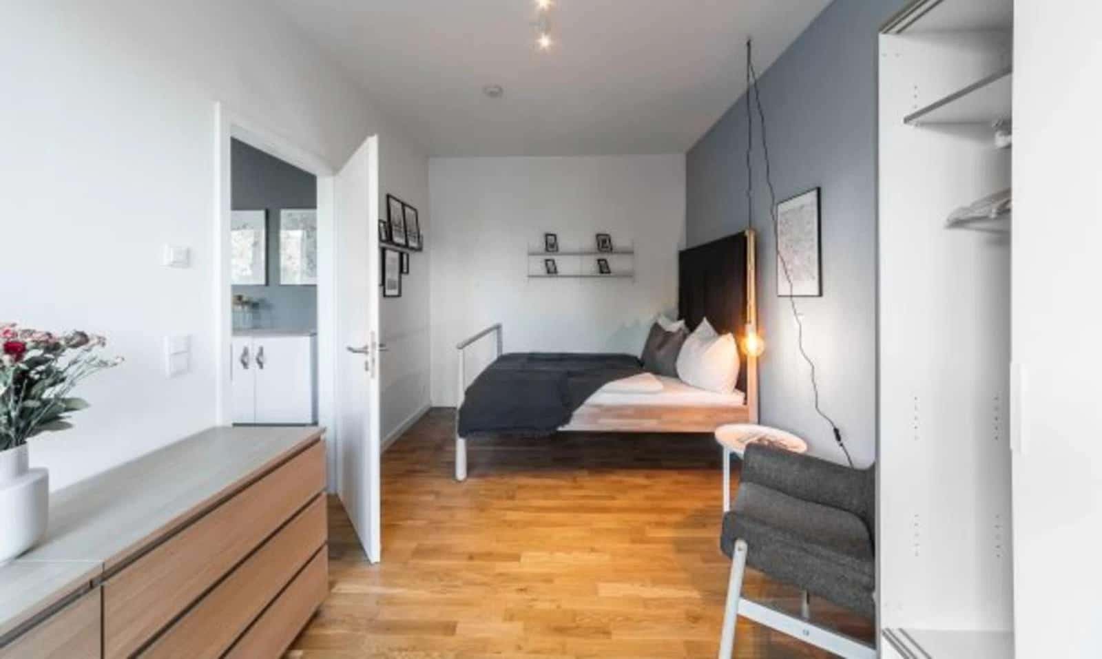 Studio for rent in Berlin, all bills included, no restrictions