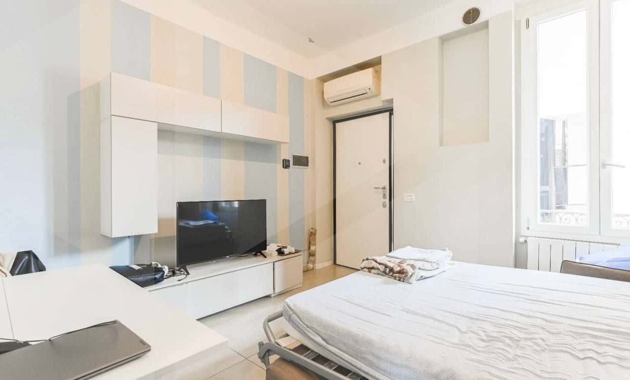 Apartment in Via Marco Aurelio, Milano for 28 m²