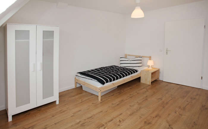 Listing photo thumbnail