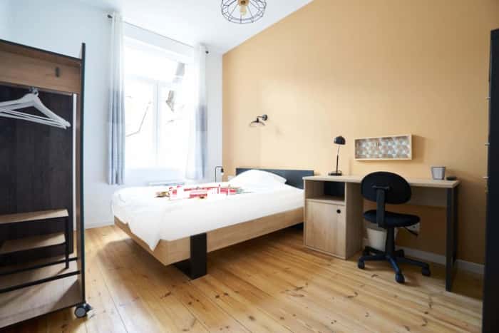 Listing photo thumbnail