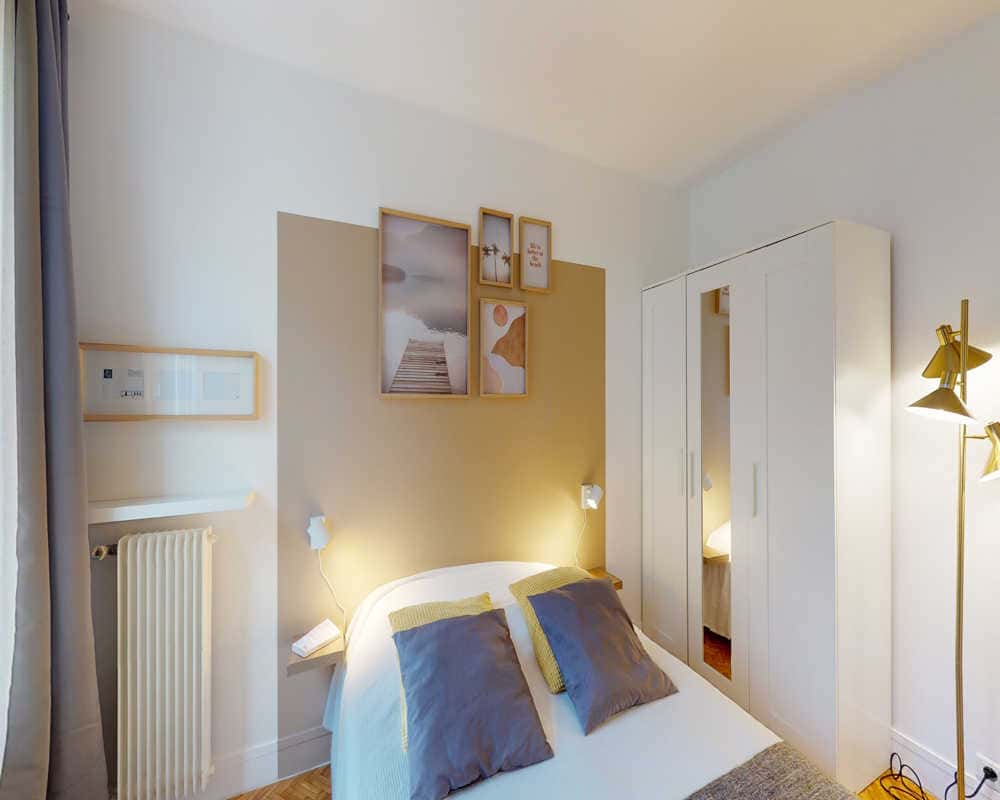 Chambre dans le quai de Jemmapes