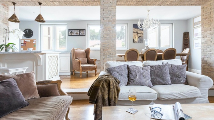 Listing photo thumbnail