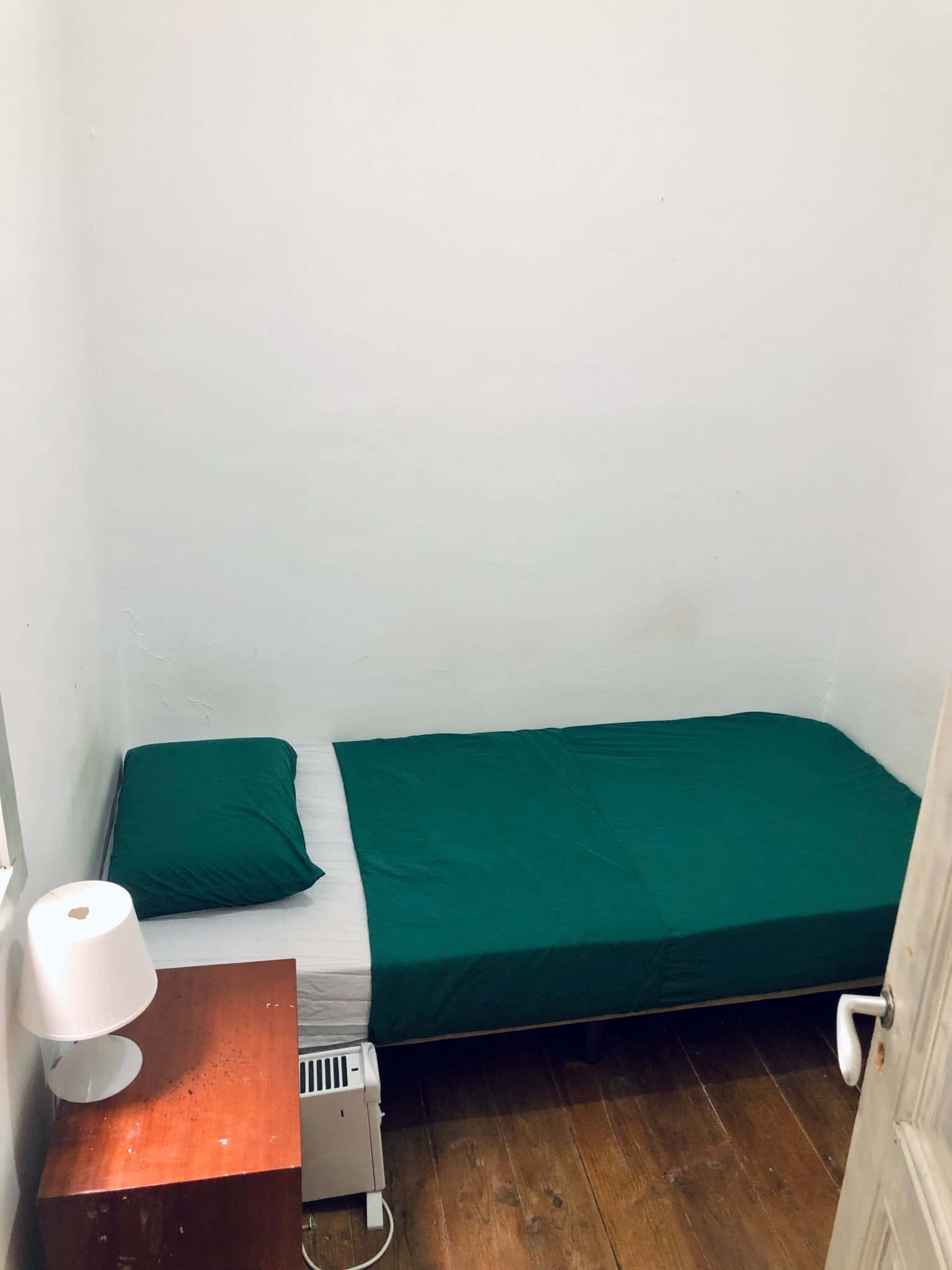 Quarto com cama de solteiro em apartamento com 8 quartos - FLAT 5D - SALDANHA 58D