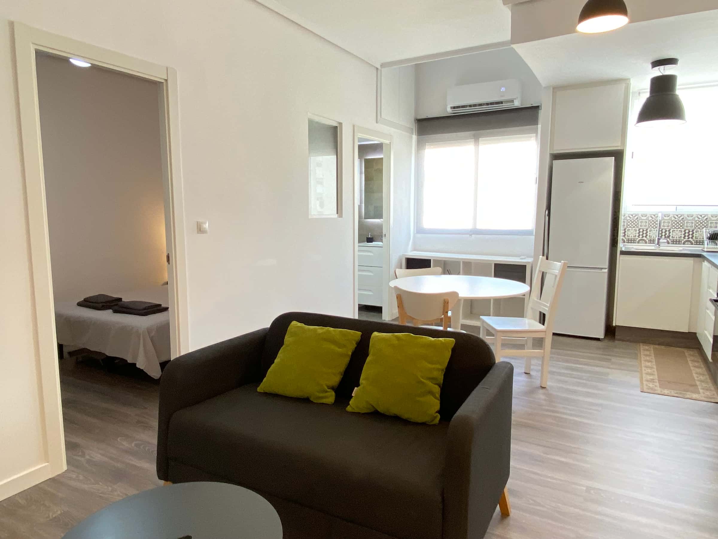 Apartment in Carrer de Puerto Rico, Valencia for 50 m² with 2 bedrooms