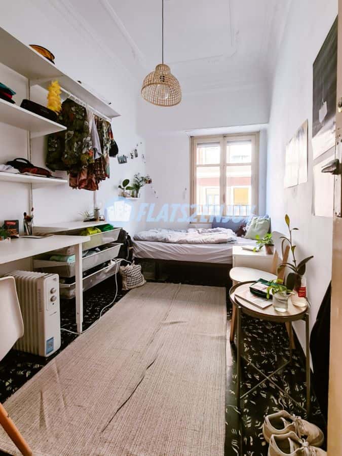 Habitación en piso de 4 habitaciones en Eixample