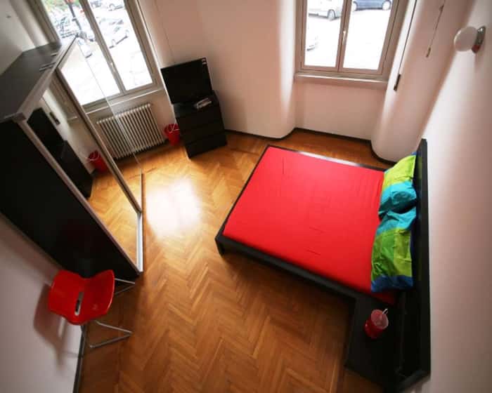 Listing photo thumbnail