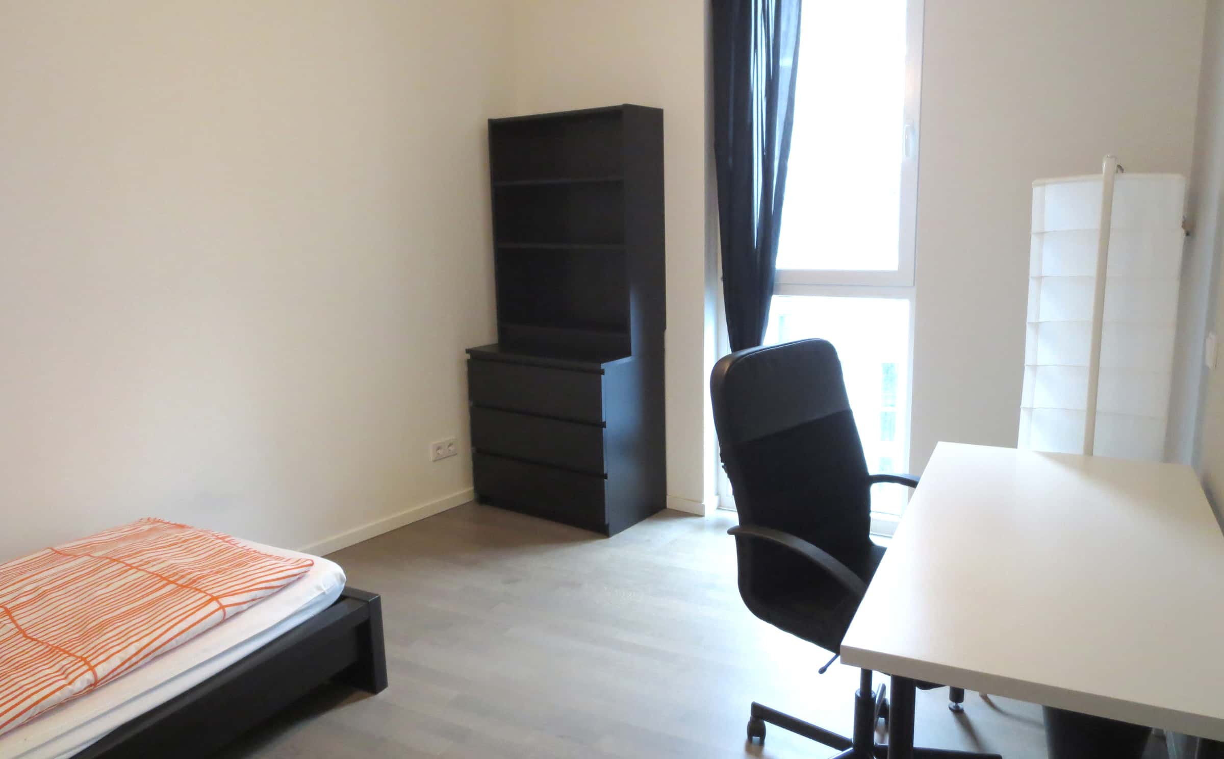 Habitación en Bernhard-Weiß-Straße, Berlin para 49 m² con 3 dormitorios