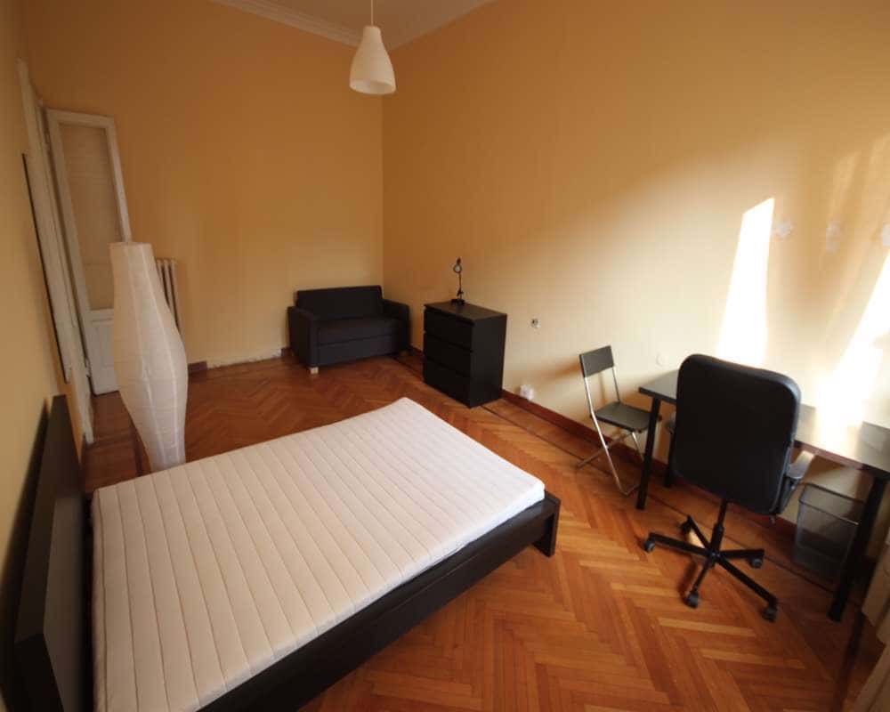 Stanza in Piazza Maria Adelaide di Savoia