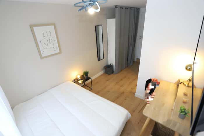 Listing photo thumbnail