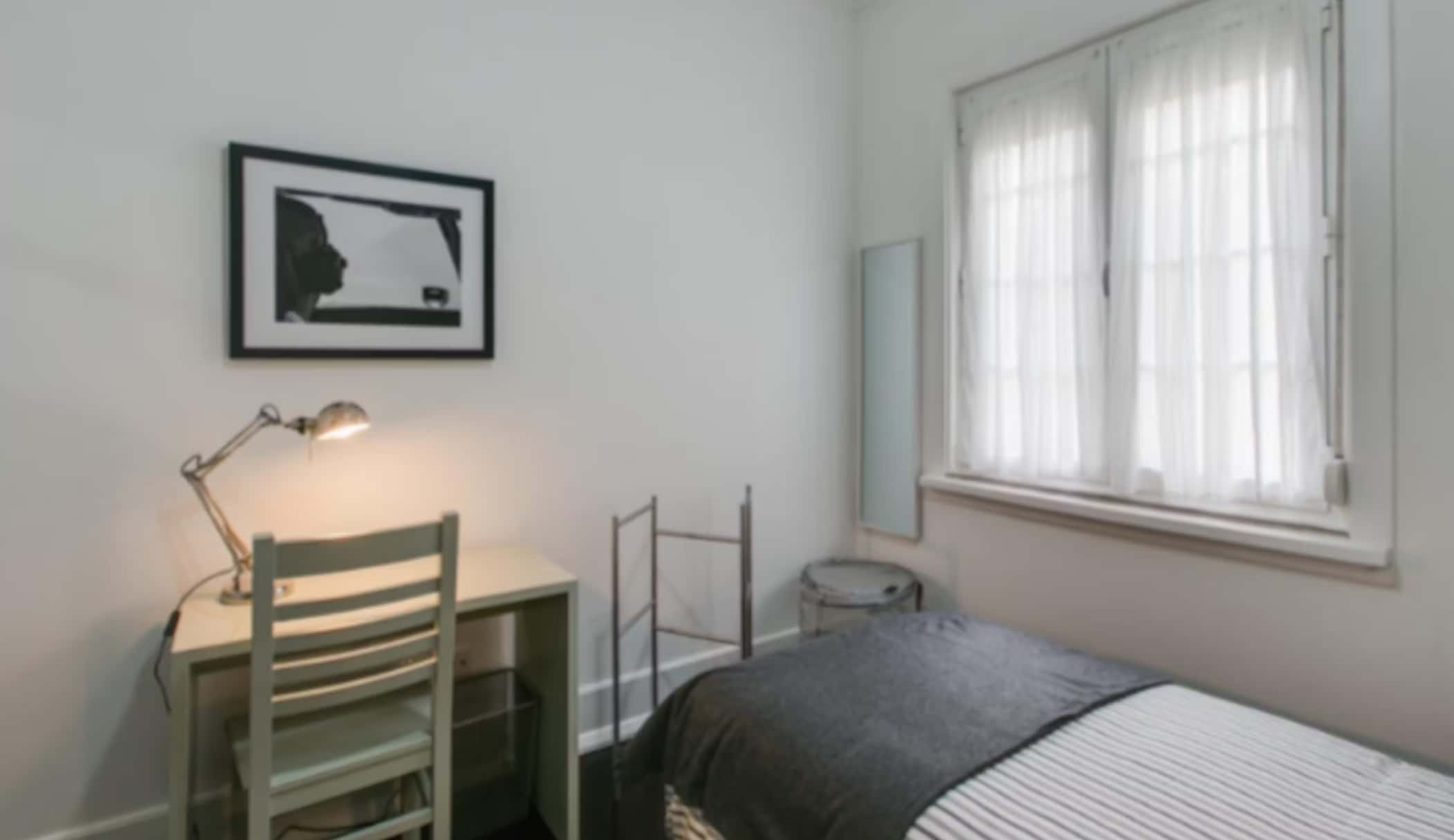 Cozy room in Saldanha, Lisbon - VH V - R5