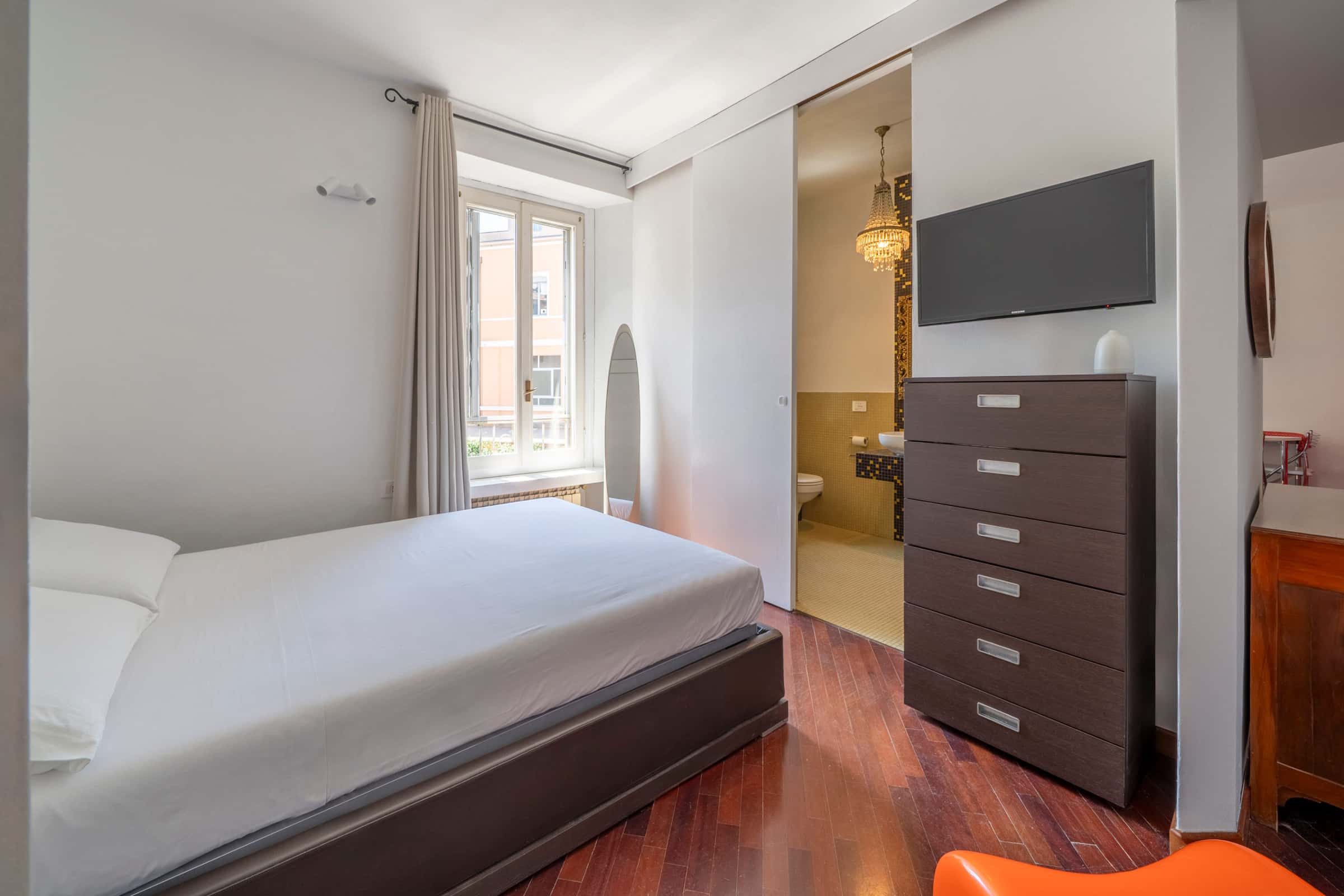 Apartment Milan, 1 bed — photo 4