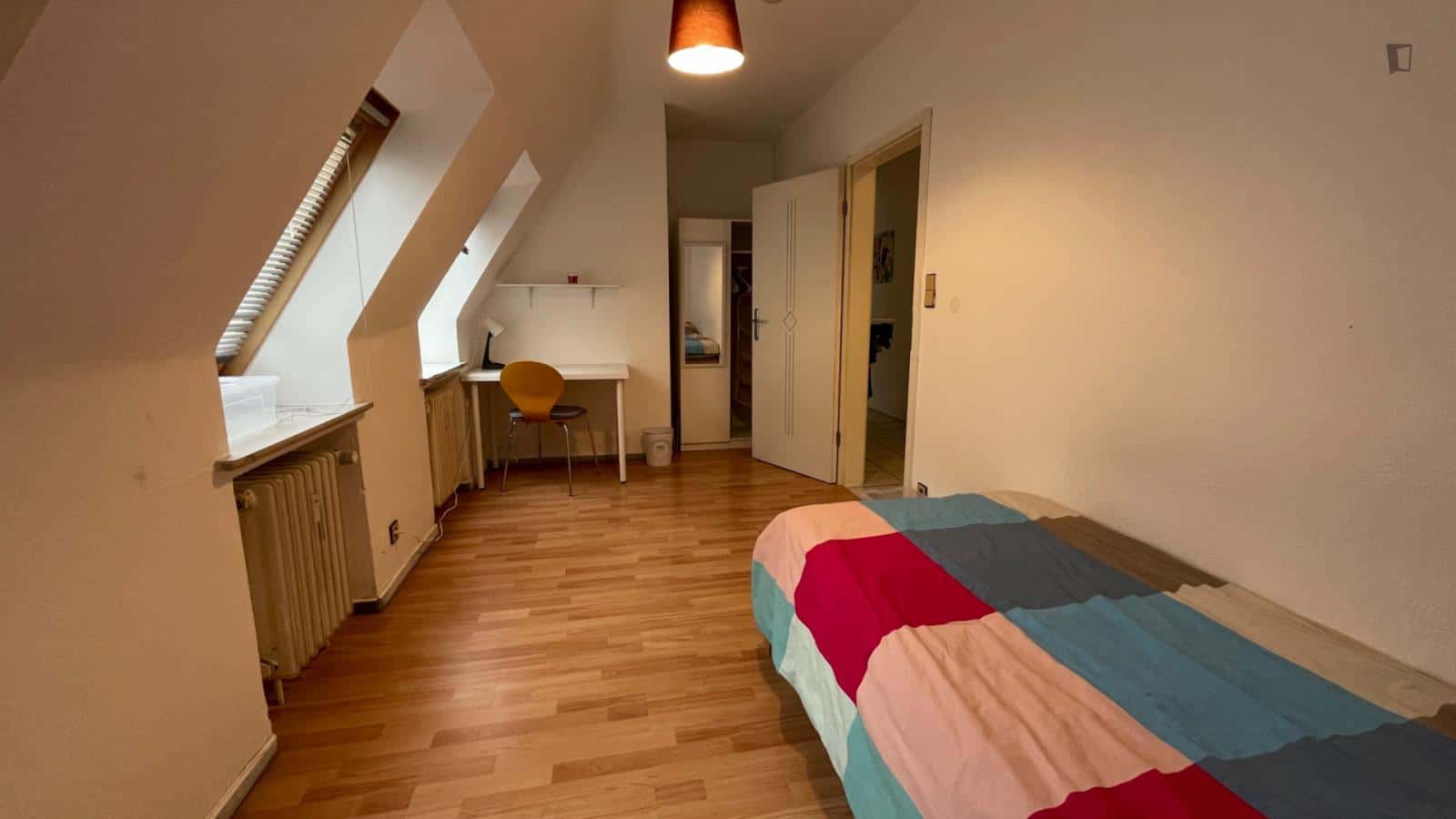 Room in Abbentorstraße, Bremen for 90 m² with 6 bedrooms - Photo 2