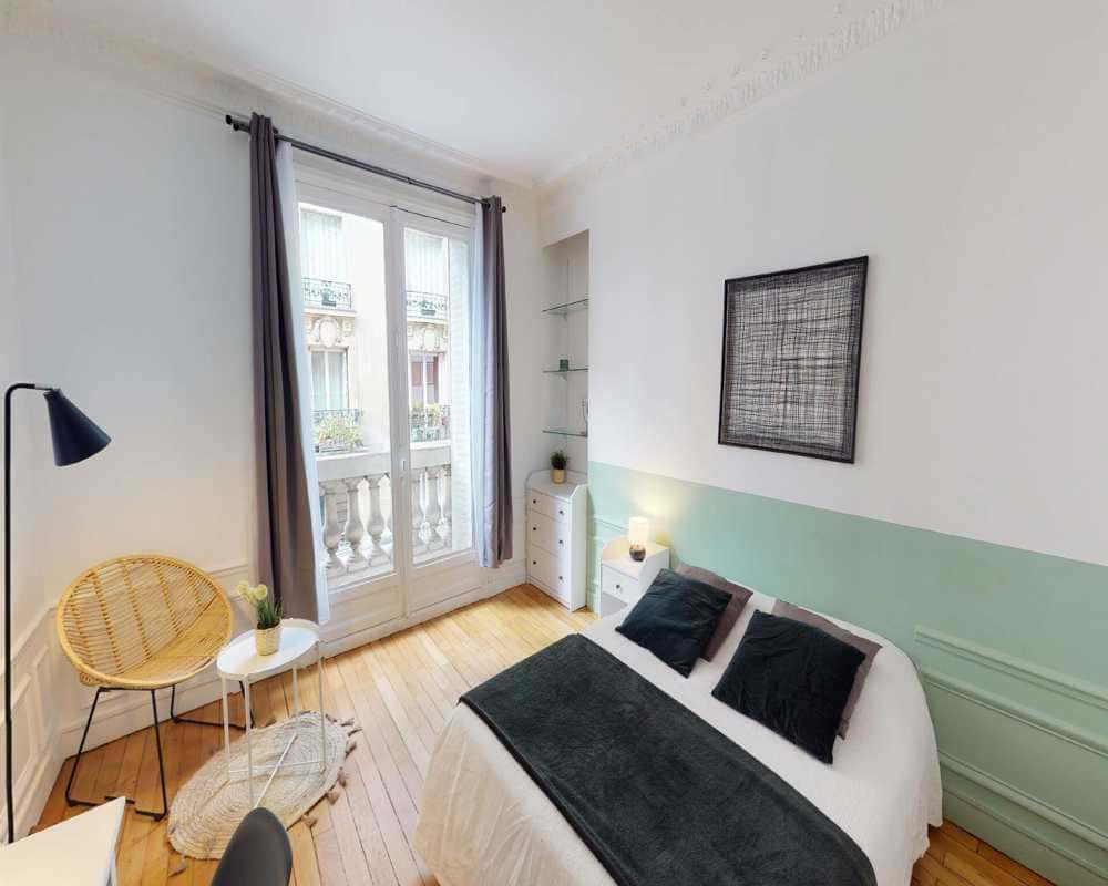 Chambre dans le Rue Desaix