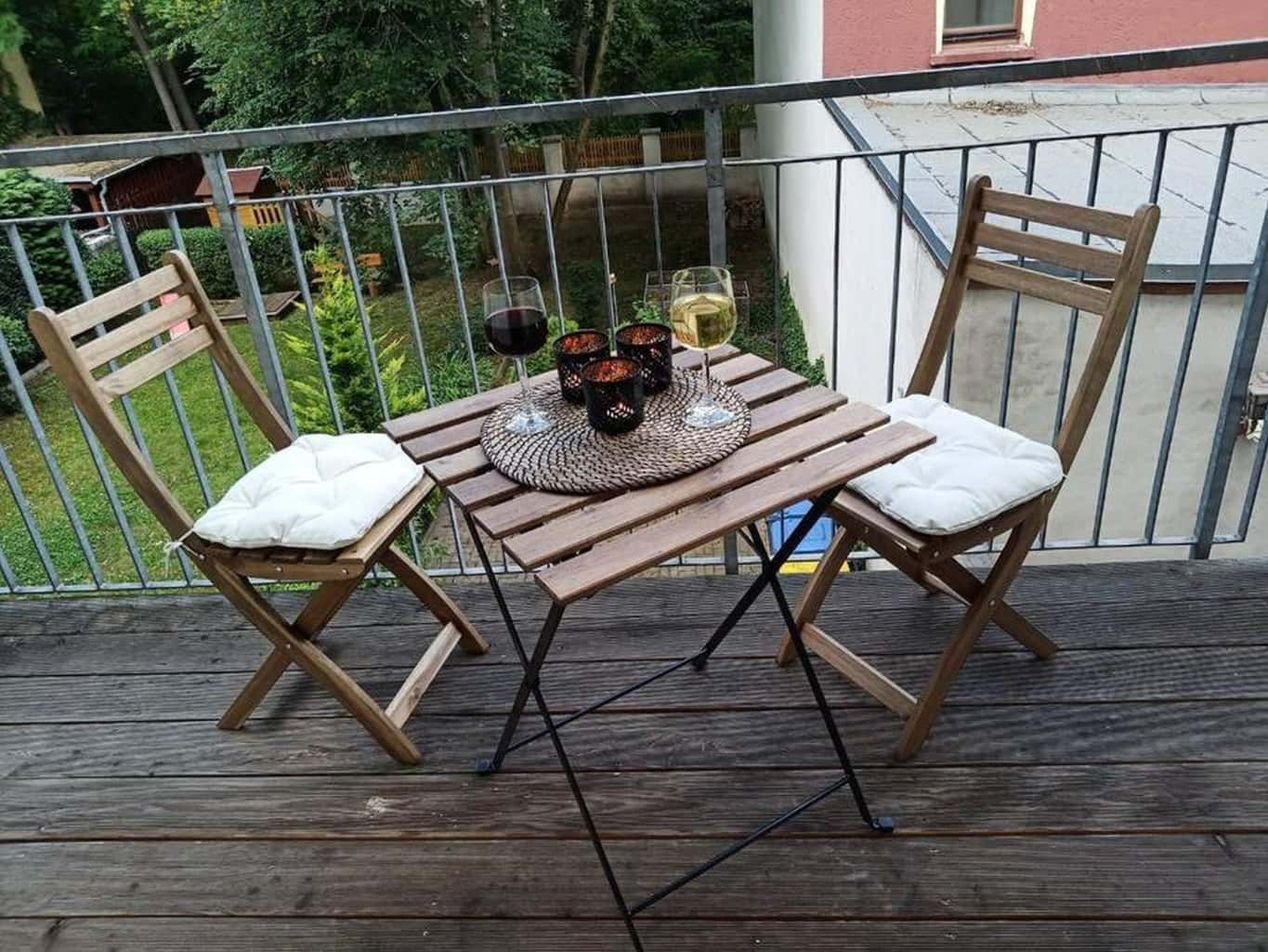 Quiet Yet Central – 2-Room Apartment in Lively Alt­lin­denau