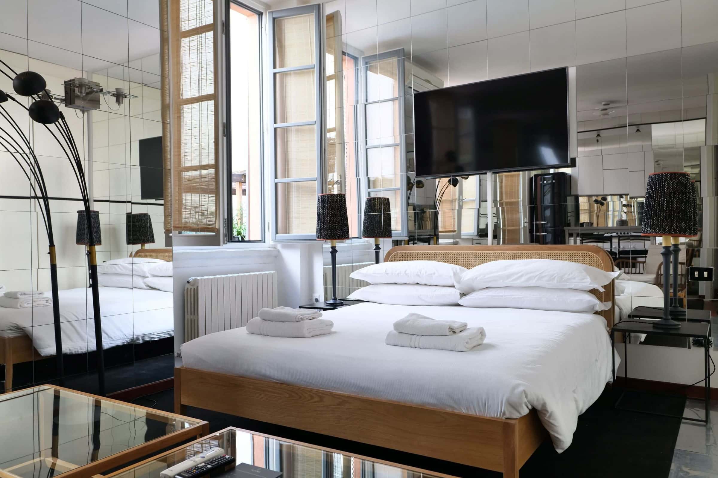 Elegant Terrace Suite