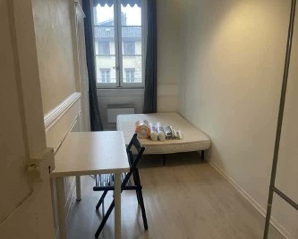 Chambre dans le rue saint jean