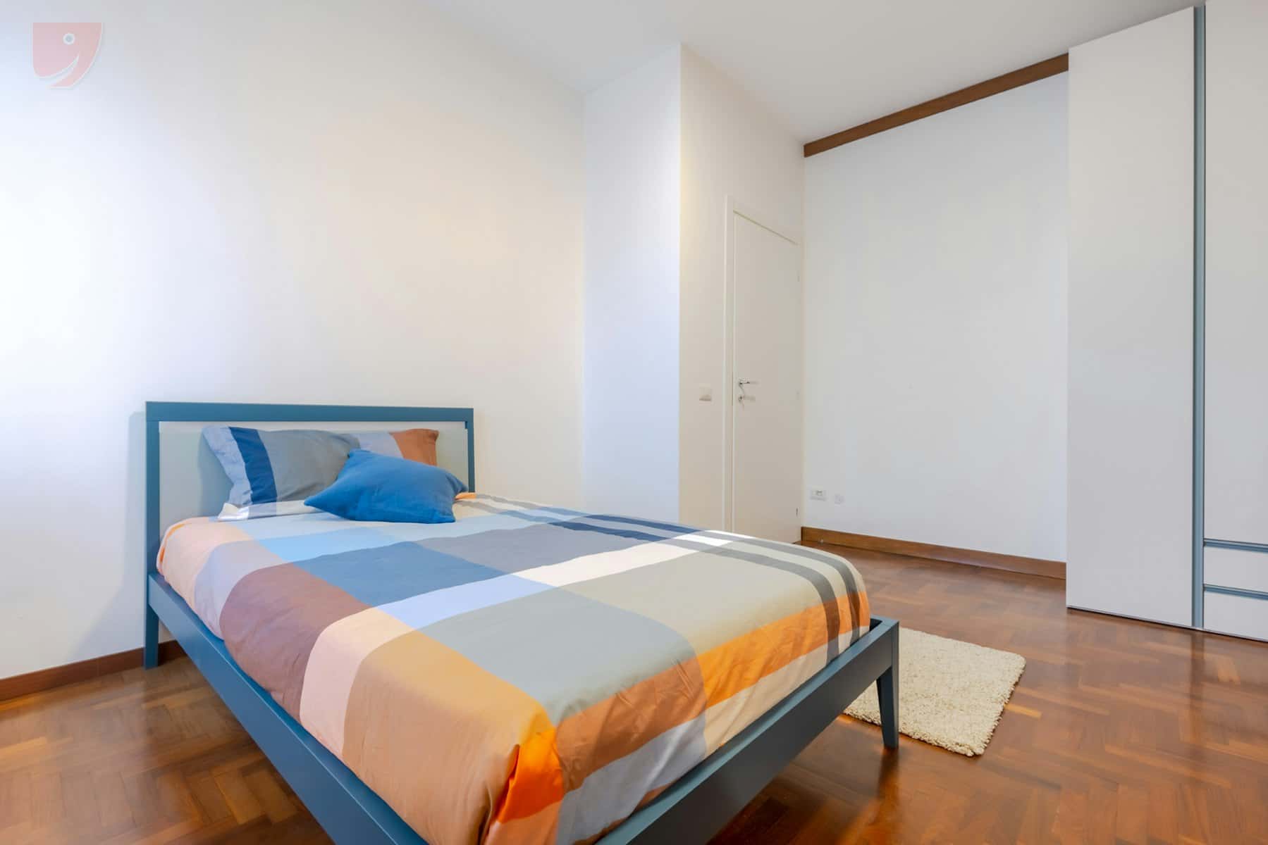 Room in Via Guido Guarini Matteucci, Milano for 116 m² with 5 bedrooms