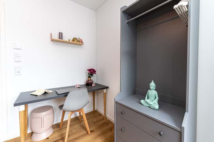 Listing photo thumbnail