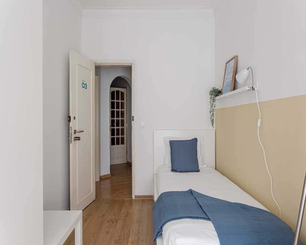 Cosy room in 8-bedroom apartment in Benfica, Lisbon - Room 3