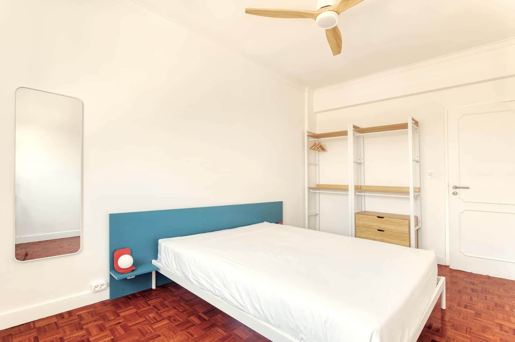 Spacious room in Lisbon - Ottolini E4