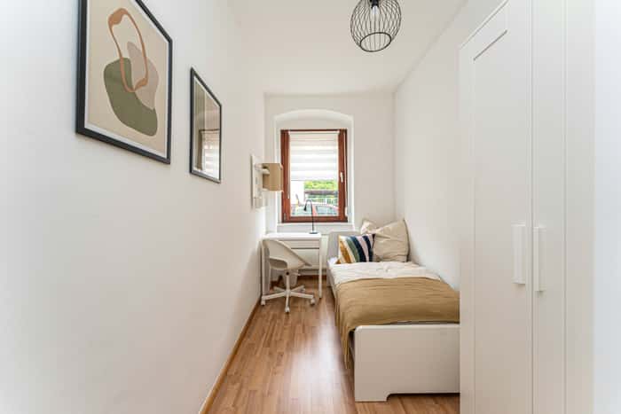 Listing photo thumbnail