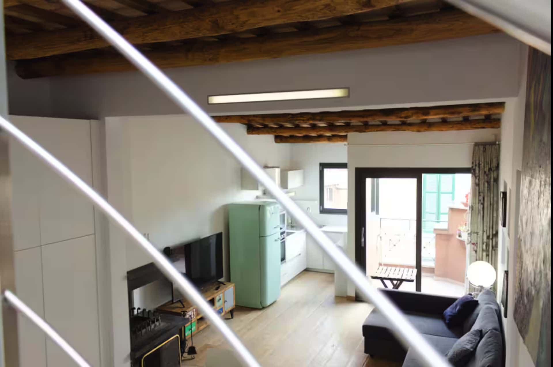 068 - Vicolo del Cinque - Stylish Penthouse with terrace in Trastevere