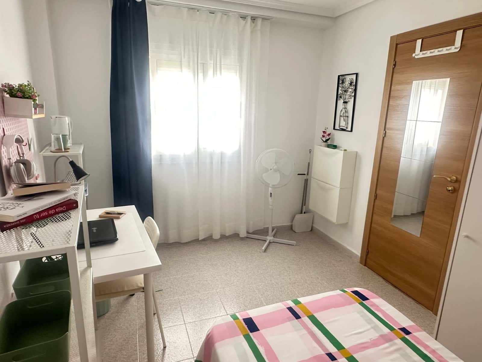 Habitación en Carrer Garbinet, Alicante