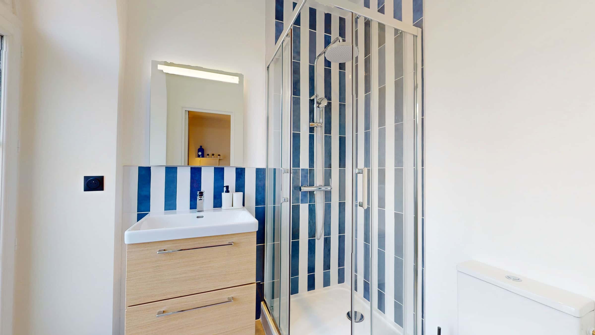 Bovary House - Room S (9)