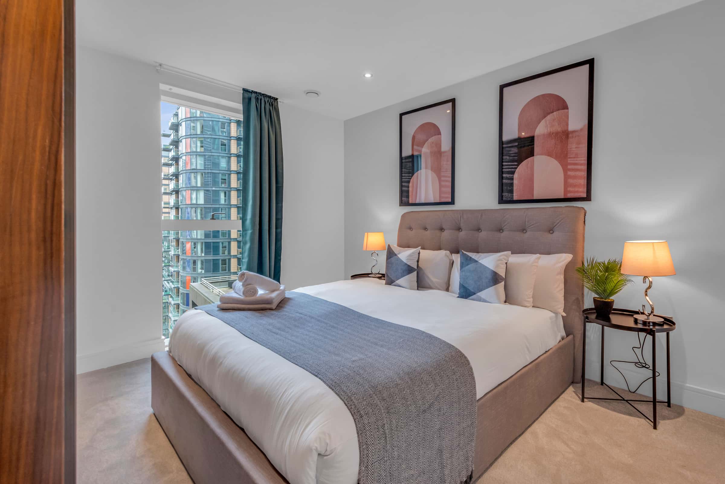 Apartamento em Lincoln Plaza, London para 66 m² com 2 quartos