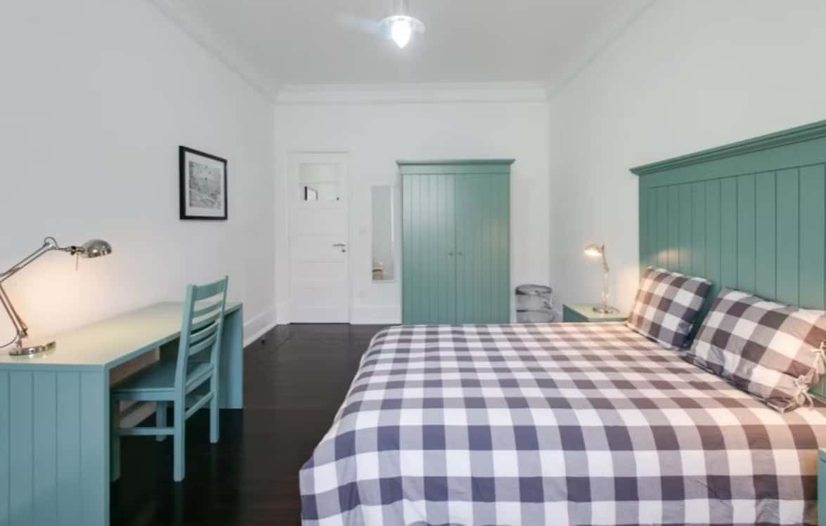 Beautiful Room with Large Windows in Saldanha - VH IV - R2