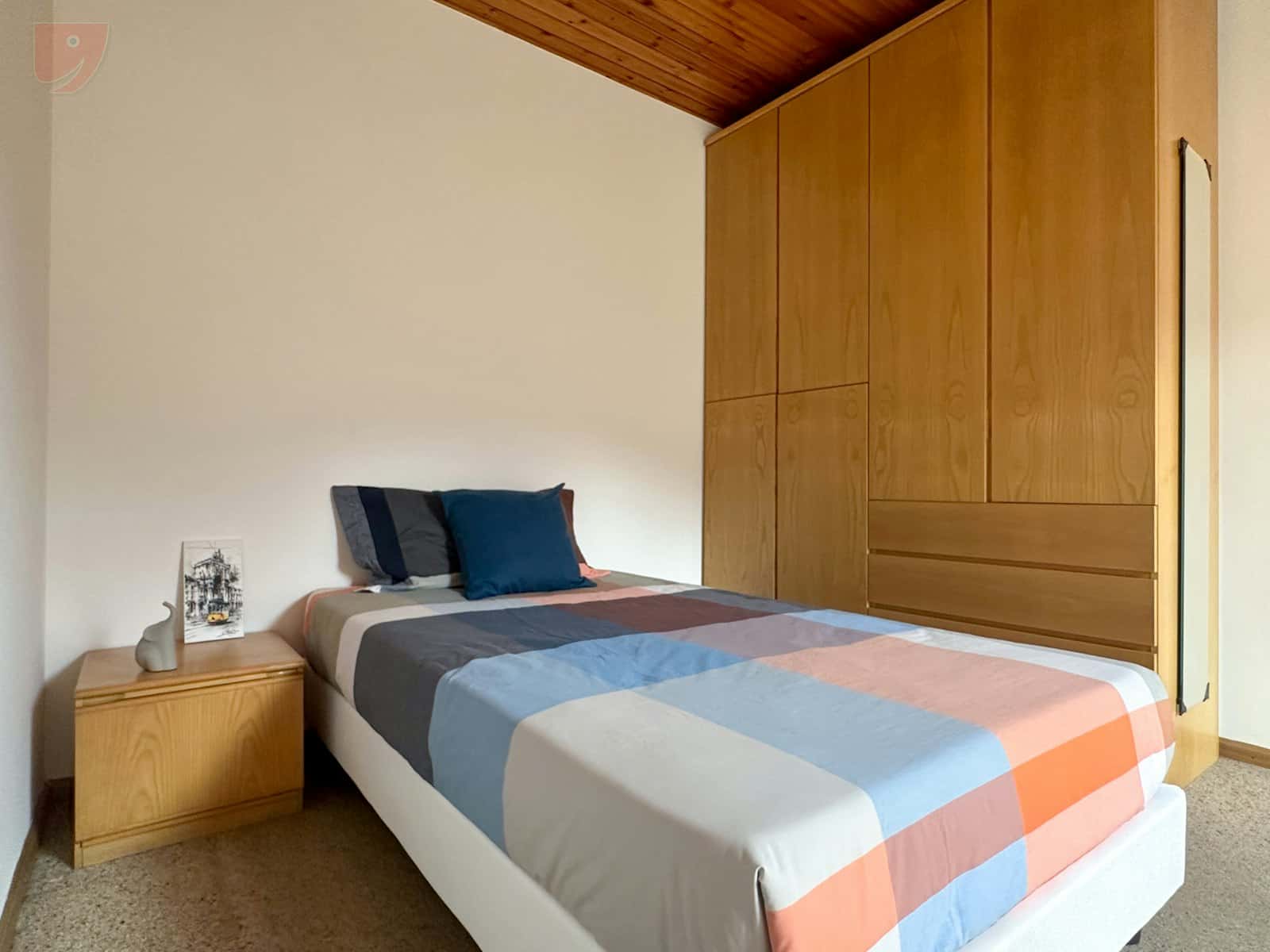 Stanza in Via Pomeranos, Trento di 145 m² con 6 camere