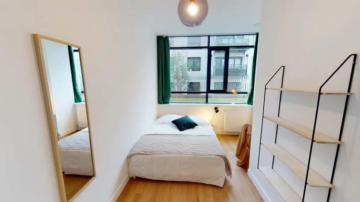 Room in Avenue Sainte-Anne, Asnières-sur-Seine for 145 m² with 7 bedrooms