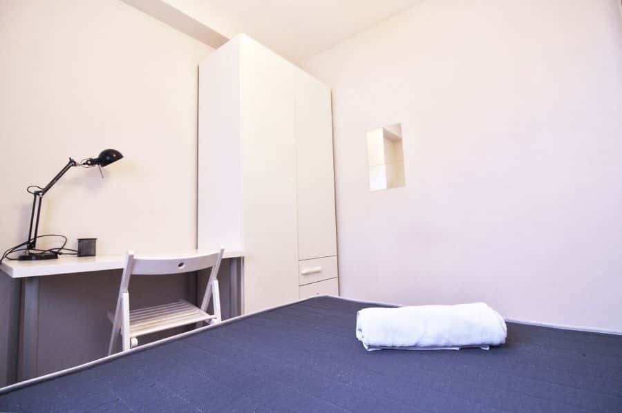 Habitación en piso de 4 habitaciones en Algirós