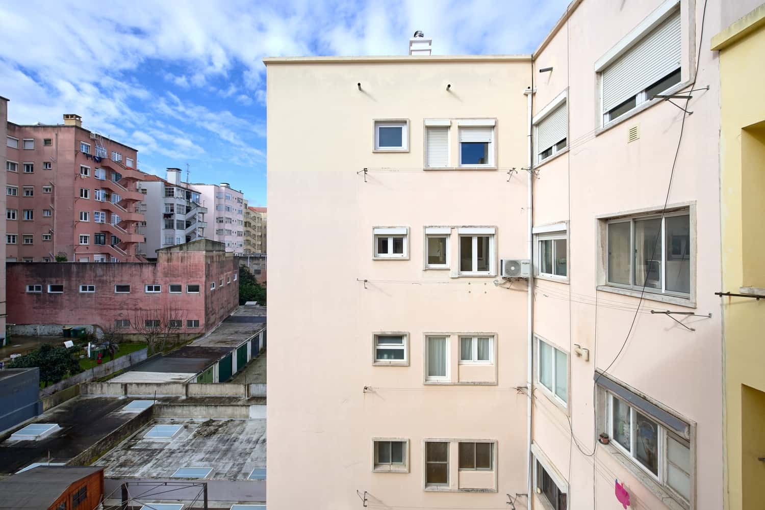 Room in Av. São João de Deus 5, 1000-011 Lisboa, Portugal