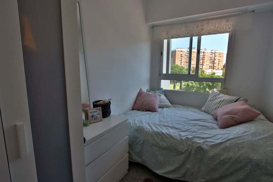 Habitación en piso de 4 habitaciones en Ciutat Universitaria