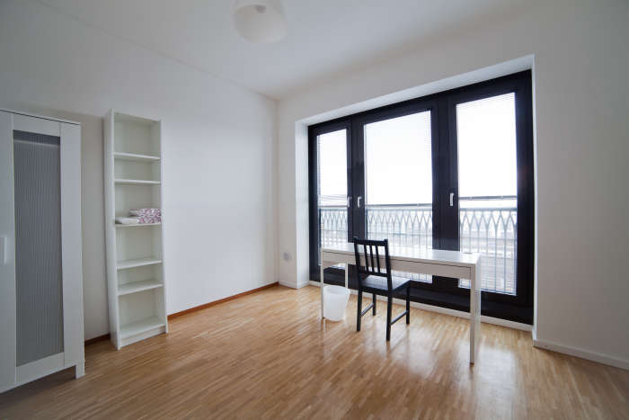 Listing photo thumbnail