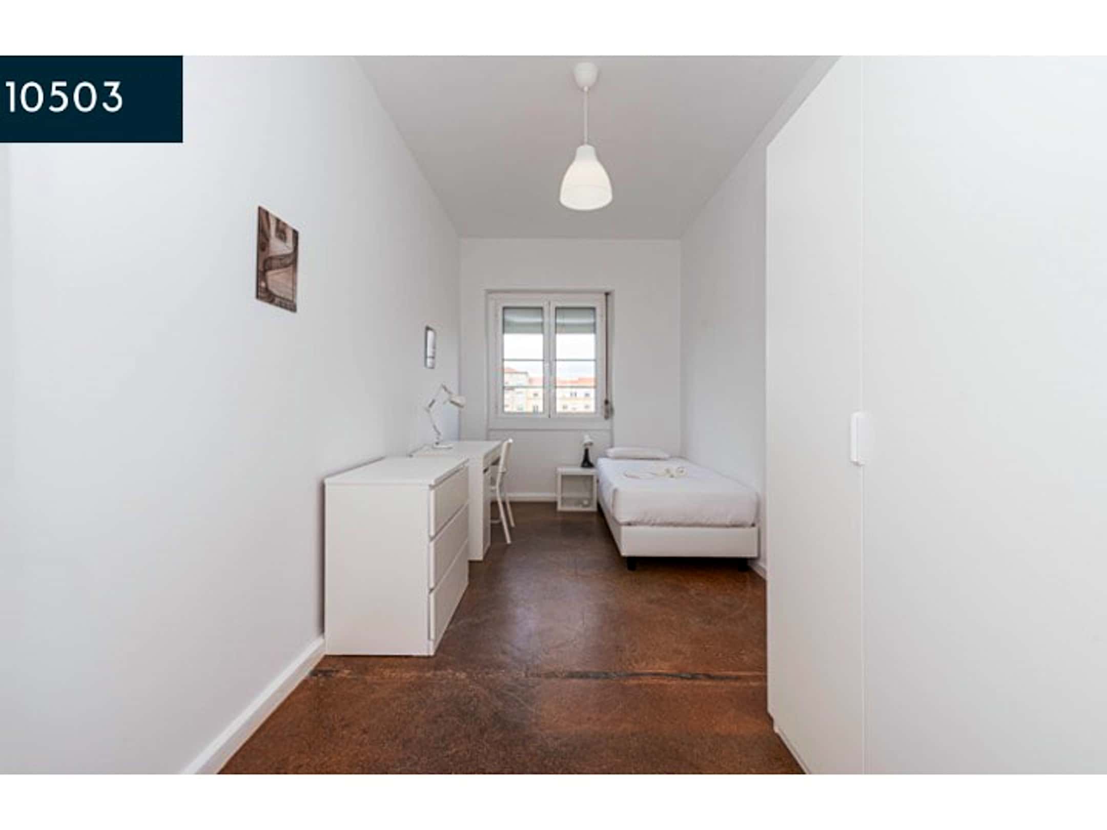 Alameda Dom Afonso Henriques (Students only)