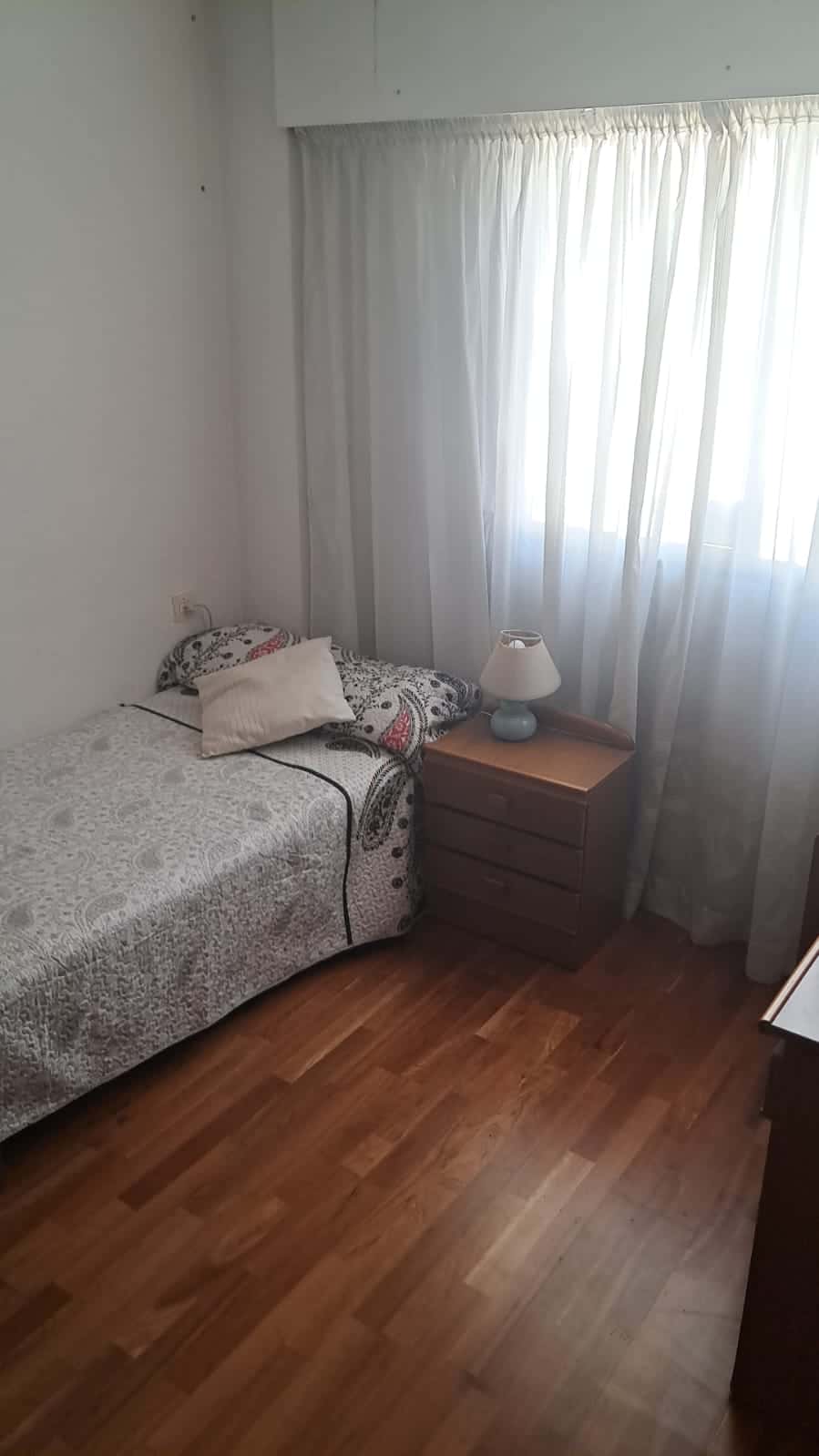 Habitación en Carrer de Sant Joan de Déu, Valencia