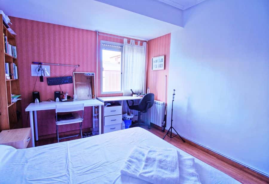 Habitación en piso de 3 habitaciones en Algirós