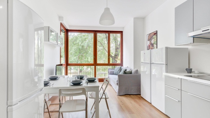 Listing photo thumbnail