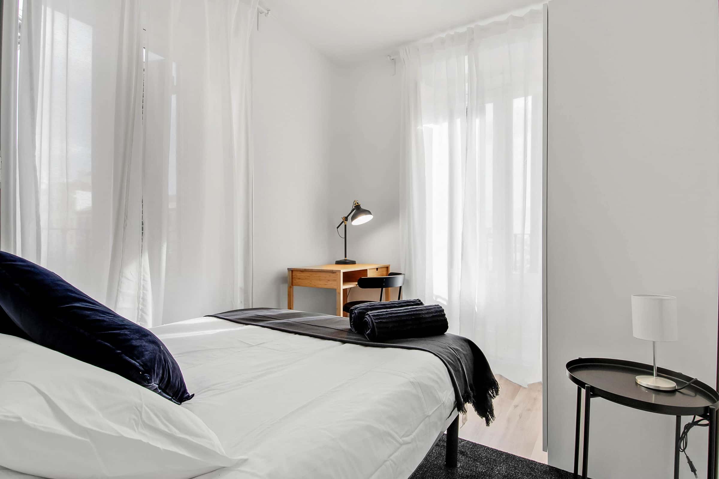 Habitación individual en Via Calle Carranza  º Izq