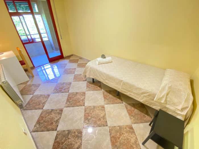 Listing photo thumbnail