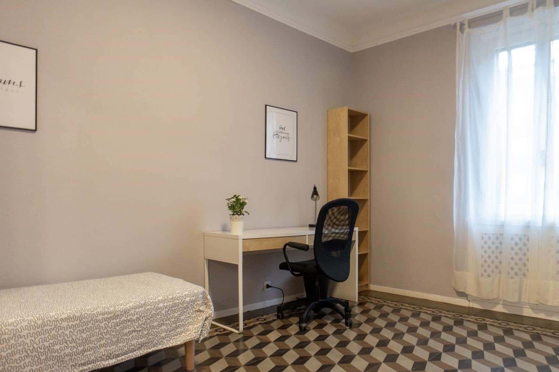 via gran san bernardo 18  private room s4