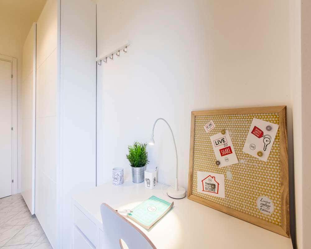 Stanza in Via Salvatore Barzilai