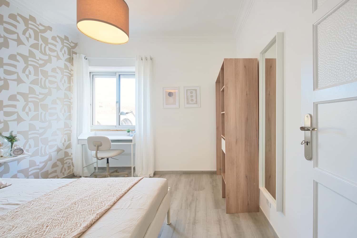 Room 1 - 207. R.António Aleixo 39 3D