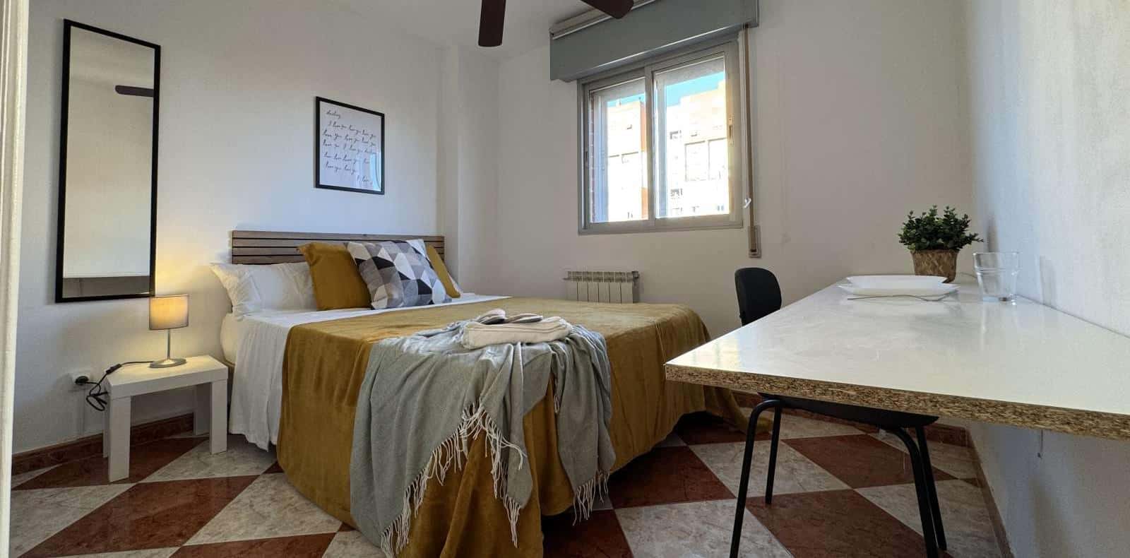 Double bed in Rooms for rent on Andaluces street in Madrid