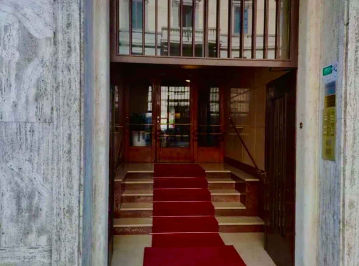 Posto letto in Via Giosuè Carducci, Milano di 146 m² con 2 camere