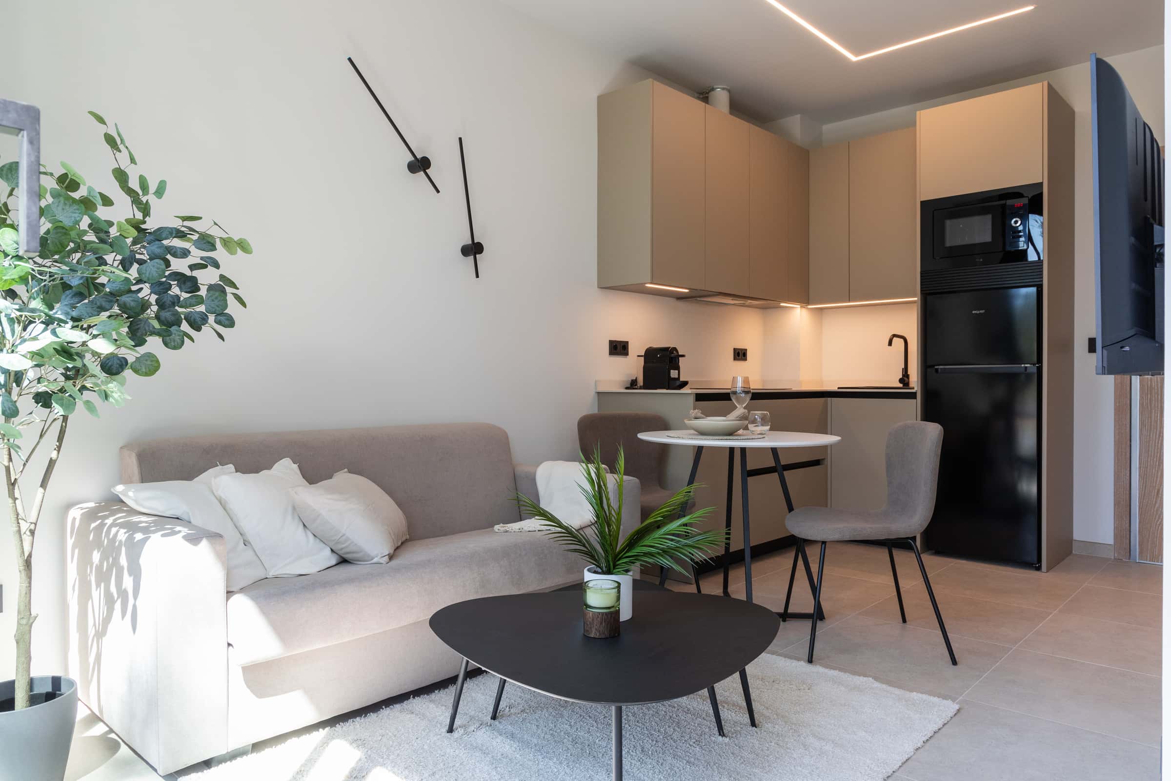 Zimmer in Calle Tomillo, Alcorcón für 300 m² mit 15 Schlafzimmer
