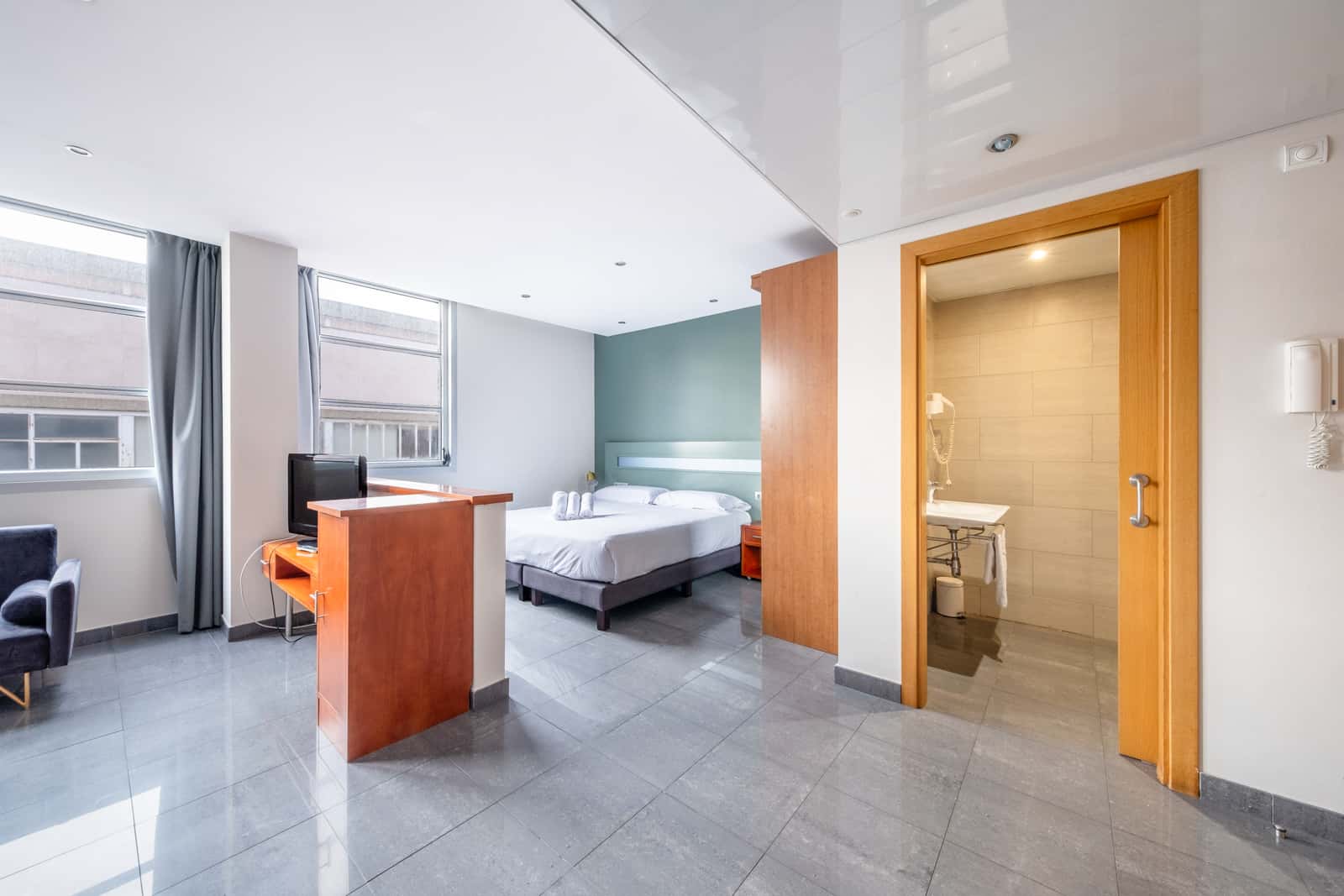 UNI1707 - Moderno estudio en Pl Universidad